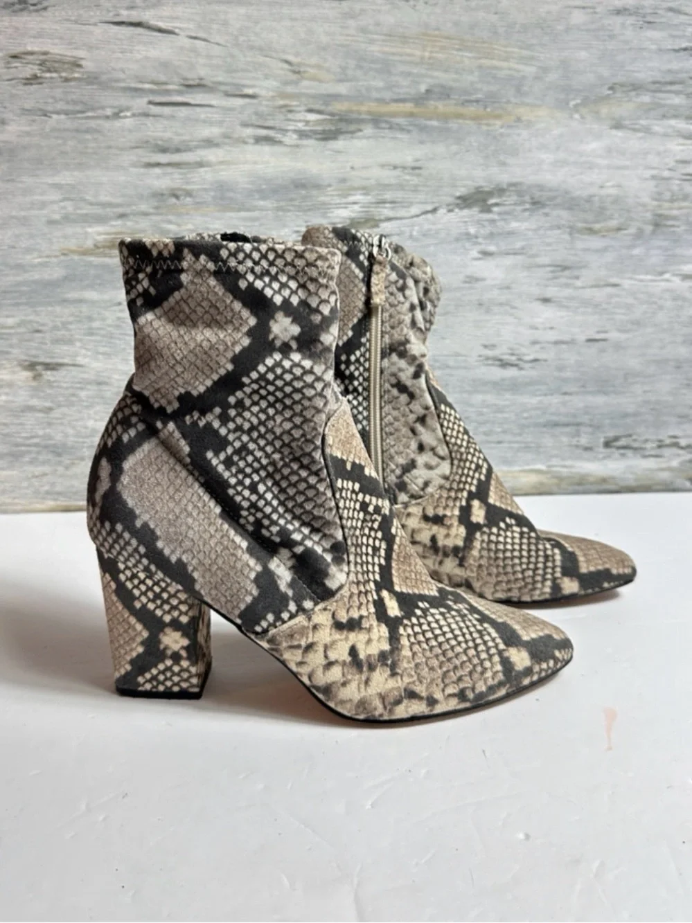 Steve Madden Elory Snakeskin Sock Booties women’s size 6M (S-212)